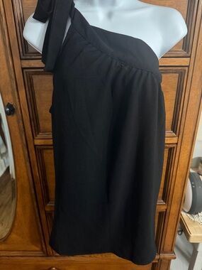 Elegant Black One-Shoulder Blouse